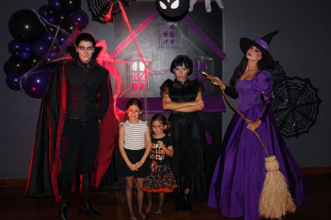 Halloween no ACC reúne famílias em noite temática e cheia de diversão