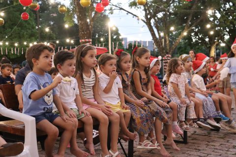 Vila Natalina transforma o ACC em um verdadeiro conto de Natal